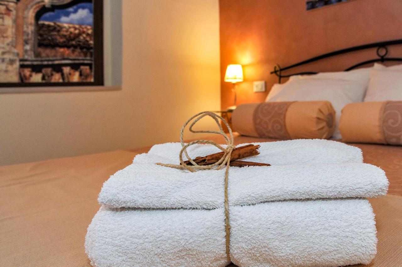 Bed and Breakfast Casa Lele Ното Экстерьер фото