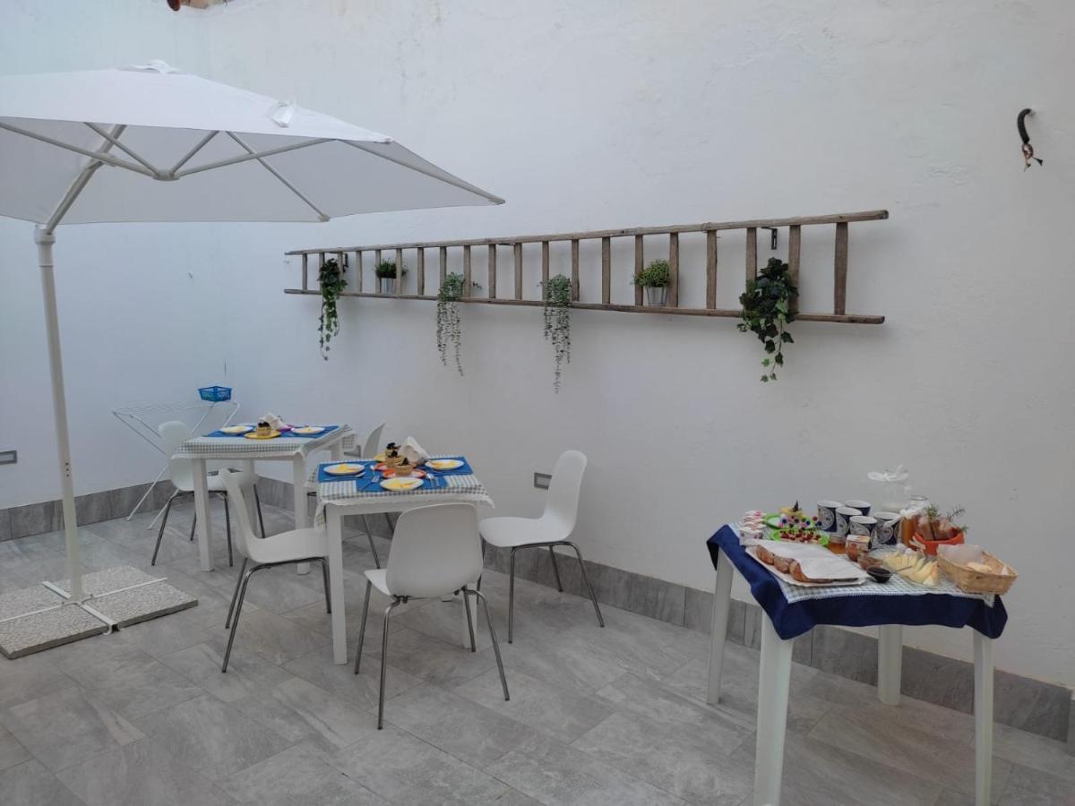Bed and Breakfast Casa Lele Ното Экстерьер фото